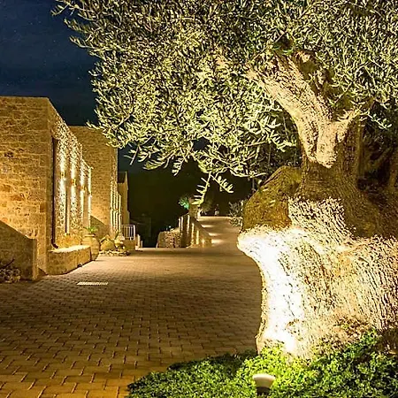 Akrolithi Boutique & 3*
