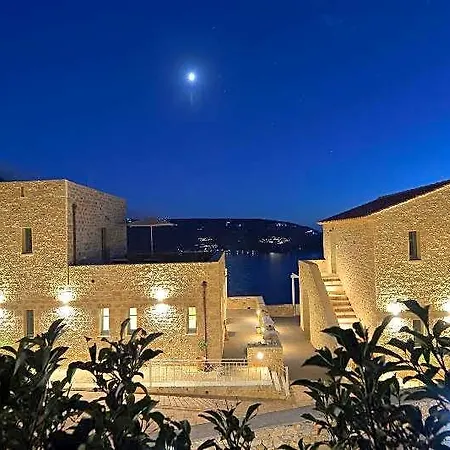 Otel Akrolithi Boutique & Karavostásion