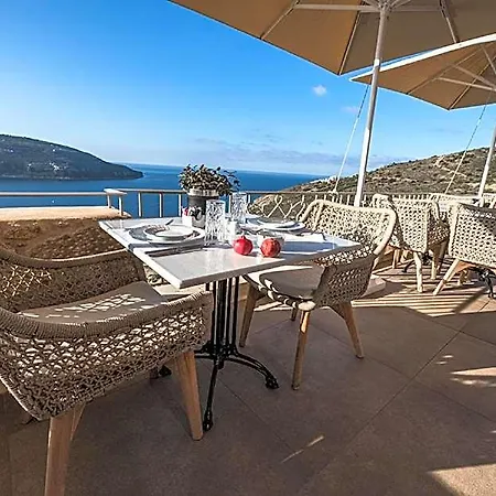 Akrolithi Boutique & 3*