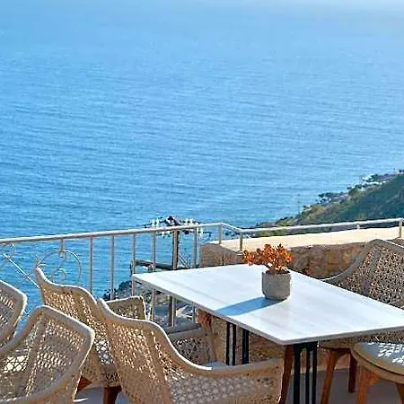 Akrolithi Boutique & 3*